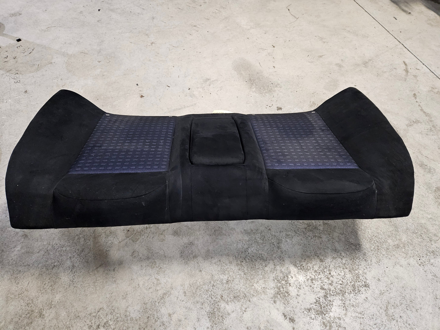 Evo 8 Rear Seat Back Top 03-05