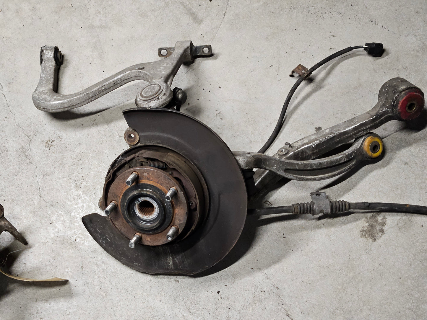 Rear Hubs & Control Arms w/ Bushings