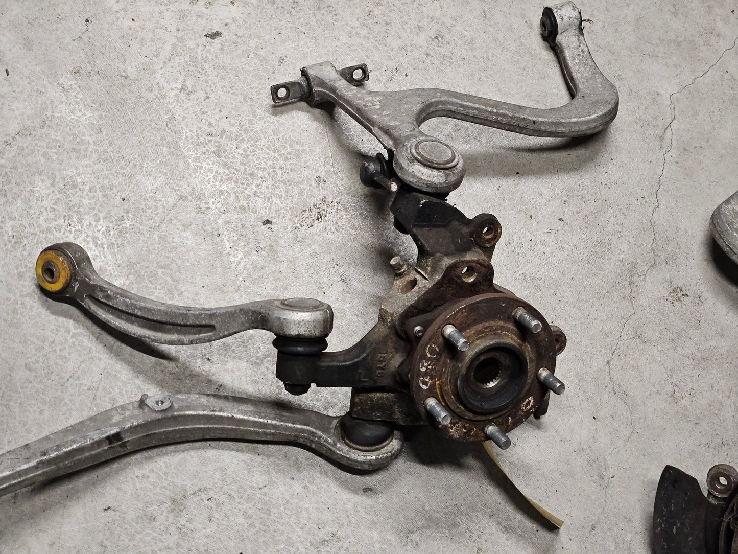 Rear Hubs & Control Arms w/ Bushings