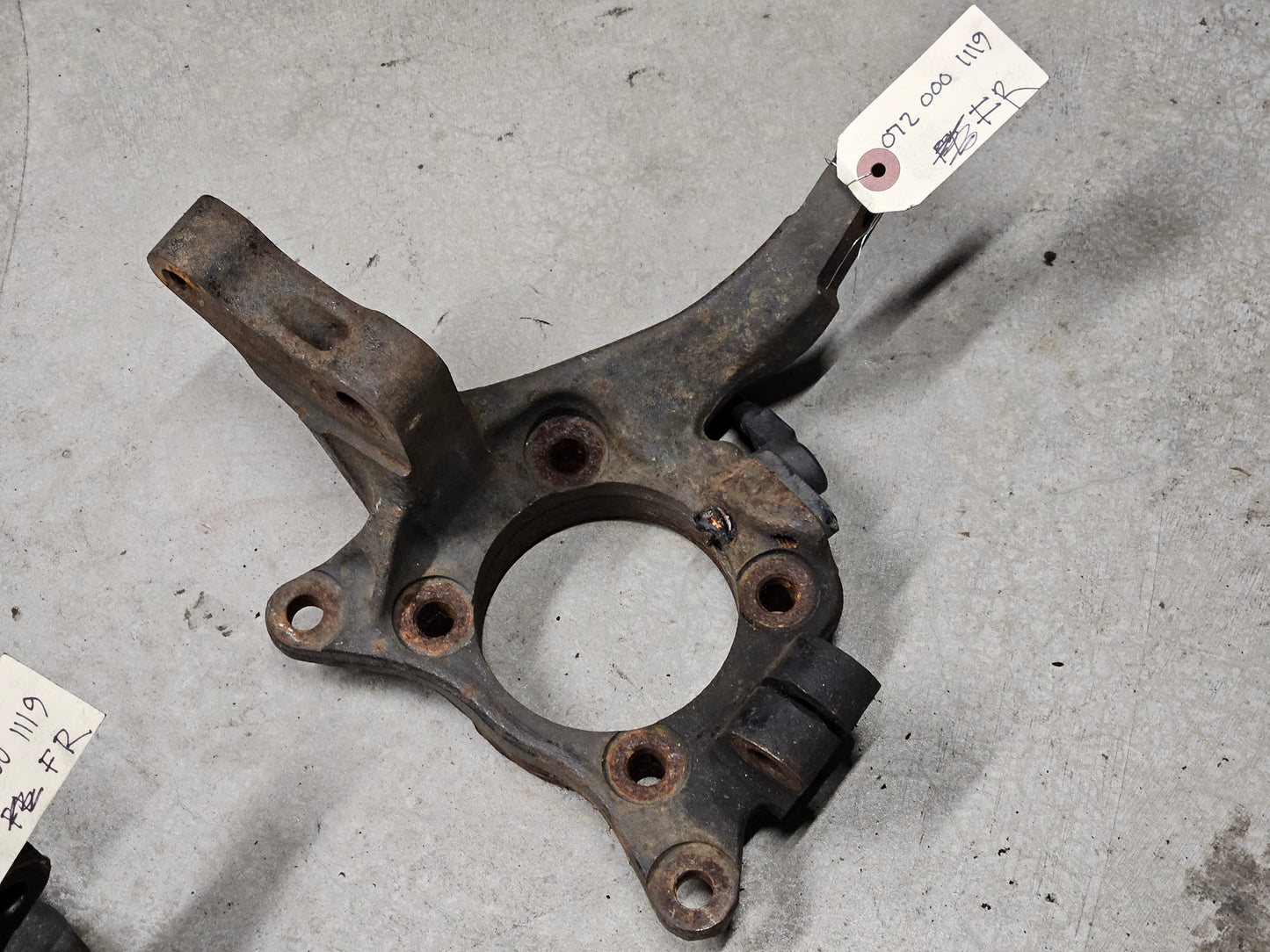 Evo 7 8 9 Front Right Wheel Hub Knuckle Spindle - MR554422