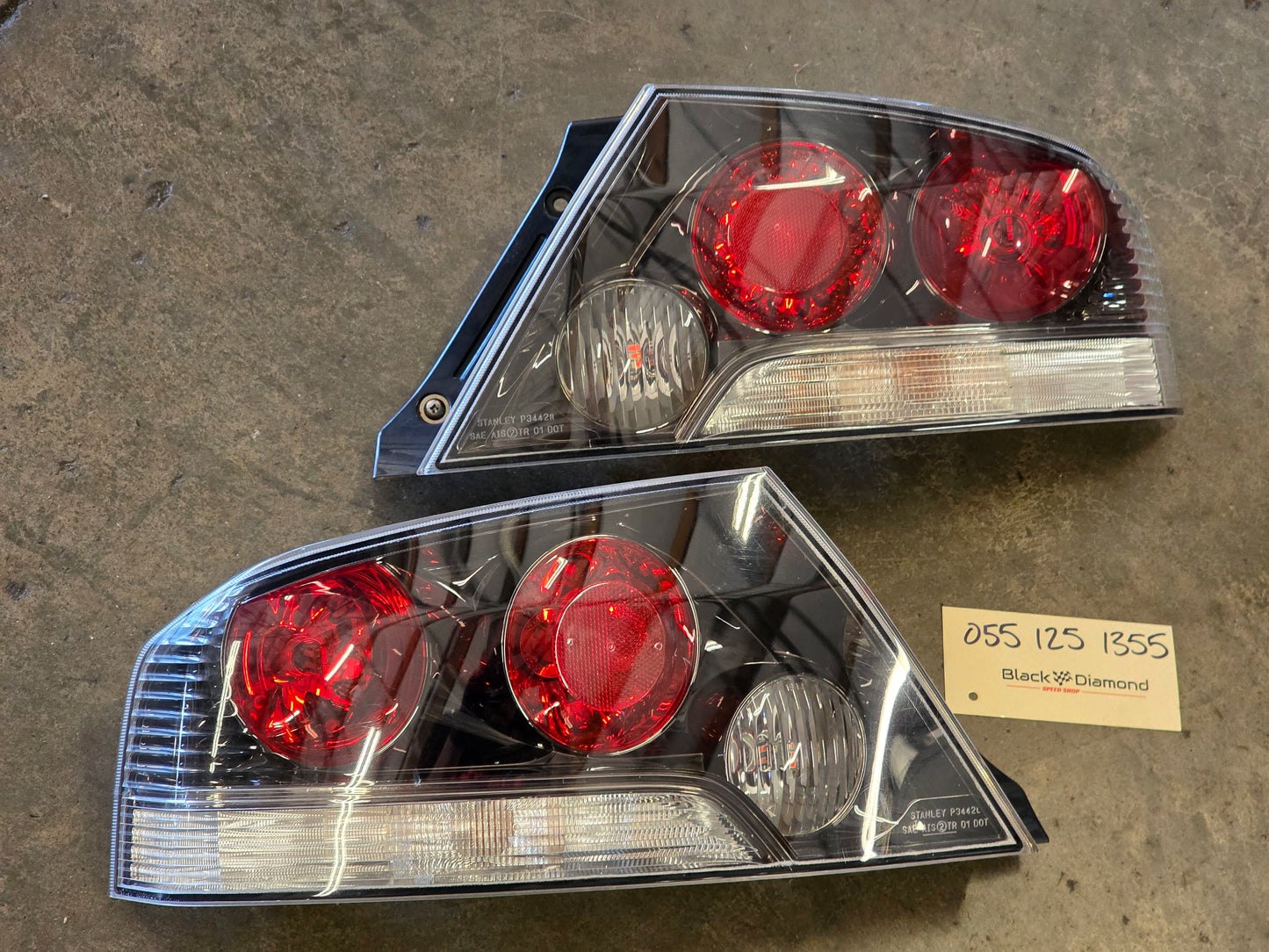 Evo 9 OEM USDM Tail Lights