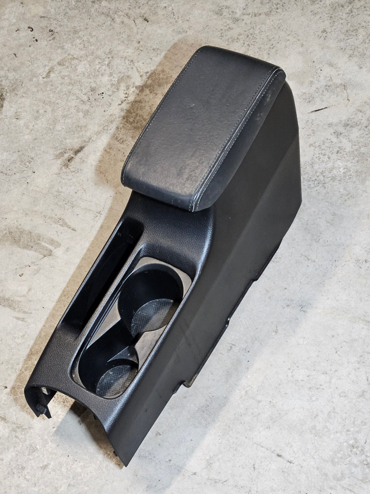 Evo 8-9 SSL Leather Center Console Arm Rest – Black Diamond Speed Shop